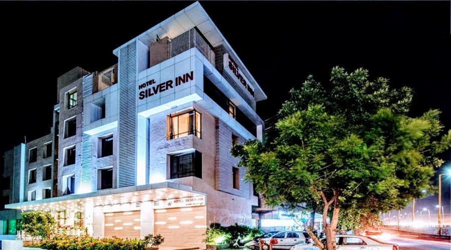Hotel Executive Silver Inn アウランガーバード エクステリア 写真
