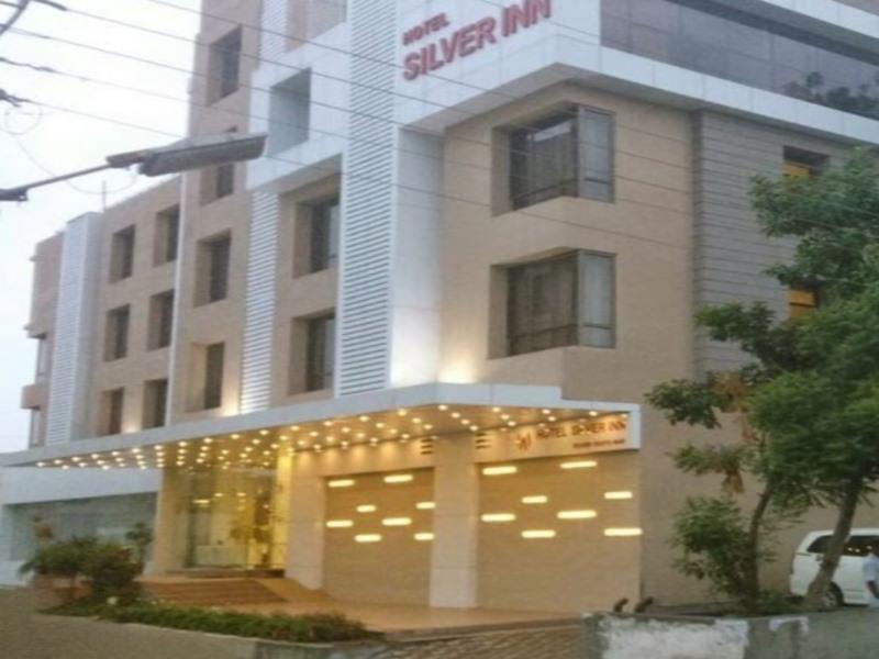 Hotel Executive Silver Inn アウランガーバード エクステリア 写真